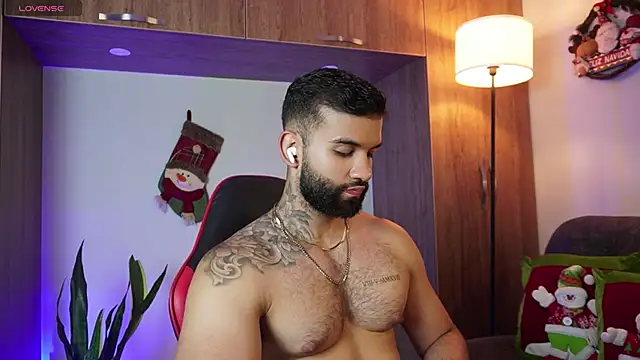 MarkHazze online show from November 28, 2025, 11:29 pm