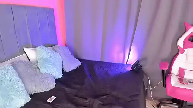 Snapshot of naatashamendozaa chatting on December 14, 2024, 3:36 pm naatashamendozaa online show from December 14, 2024, 3:36 pm