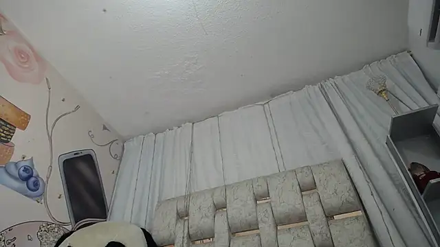 KEYRA-MILLER- online show from March 11, 2026, 2:06 am