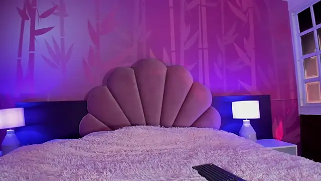 Snapshot of Lezy_ chatting on January 17, 2025, 9:06 pm Lezy  online show from January 17, 2025, 9:06 pm