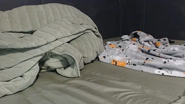 Snapshot of Dogz_n_daugthers chatting on January 20, 2025, 6:10 pm Dogz n daugthers online show from January 20, 2025, 6:10 pm