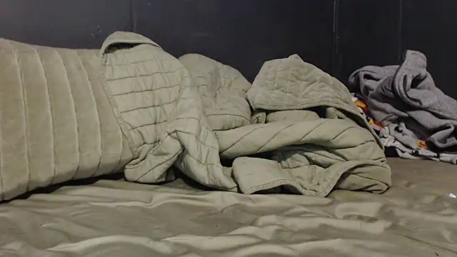 Snapshot of Dogz_n_daugthers chatting on January 20, 2025, 9:11 pm Dogz n daugthers online show from January 20, 2025, 9:11 pm