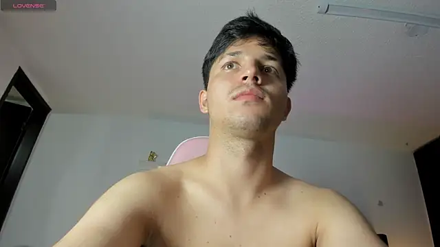 Snapshot of Issac_james_ chatting on September 13, 2025, 4:56 am Issac james  online show from September 13, 2025, 4:56 am