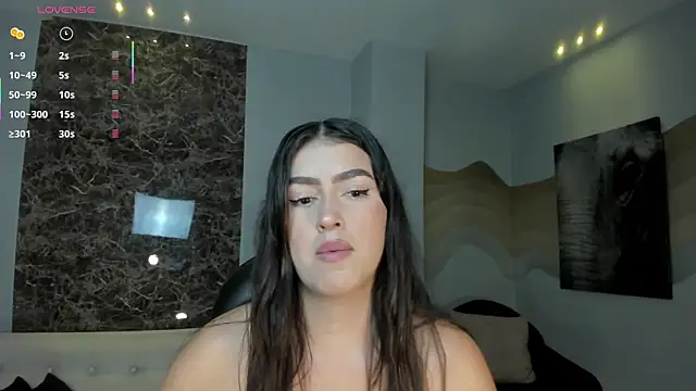 PaulinaSantos  online show from May 31, 2026, 6:04 pm