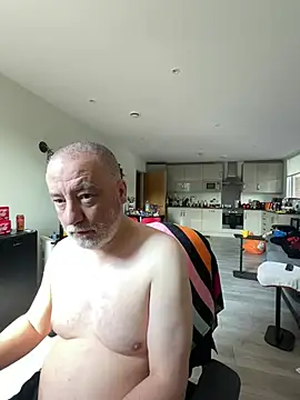 LondonTeffy online show from July 15, 2026, 8:41 am