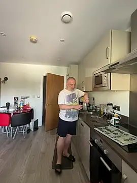 LondonTeffy online show from July 17, 2026, 10:33 am