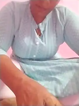 Tamilpriya46 online show from February 2, 2025, 7:20 am