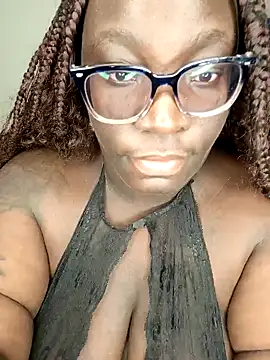 Snapshot of Toomuch_Squirt chatting on January 13, 2025, 5:02 pm Toomuch Squirt online show from January 13, 2025, 5:02 pm