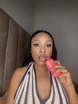 Snapshot of SexyDee025 chatting on March 2, 2025, 2:10 pm SexyDee025 online show from March 2, 2025, 2:10 pm