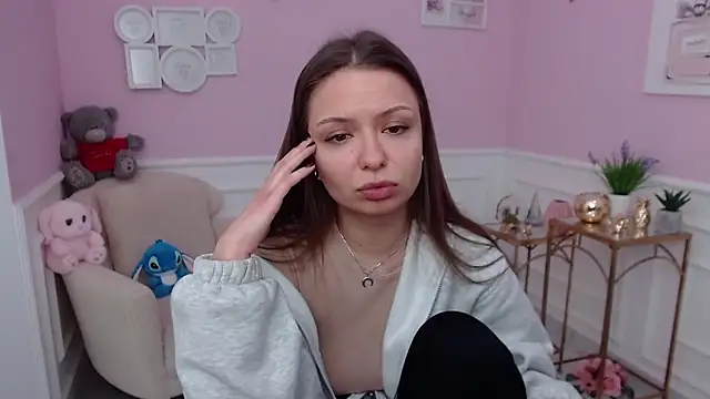 LucySkilar online show from January 16, 2026, 6:06 am