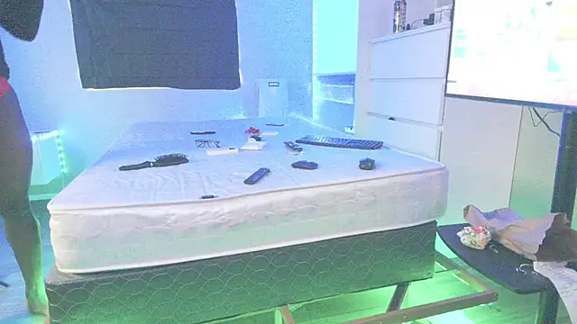 Snapshot of THICKwithDICKK chatting on January 28, 2025, 7:53 pm THICKwithDICKK online show from January 28, 2025, 7:53 pm