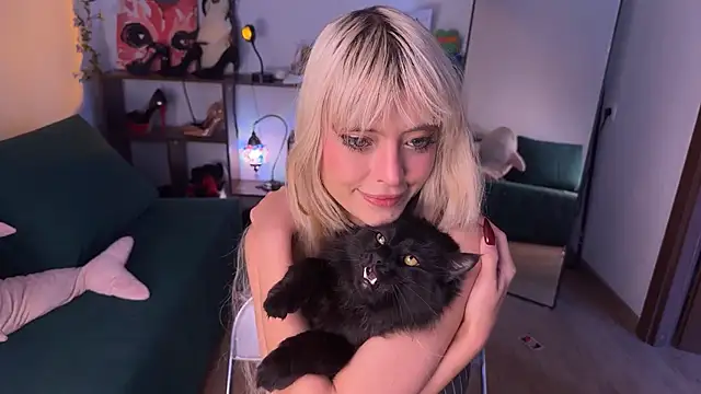 Snapshot of Eerectioneering chatting on September 13, 2025, 10:37 am Eerectioneering online show from September 13, 2025, 10:37 am