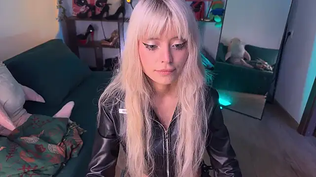 Snapshot of Eerectioneering chatting on September 22, 2025, 12:29 pm Eerectioneering online show from September 22, 2025, 12:29 pm