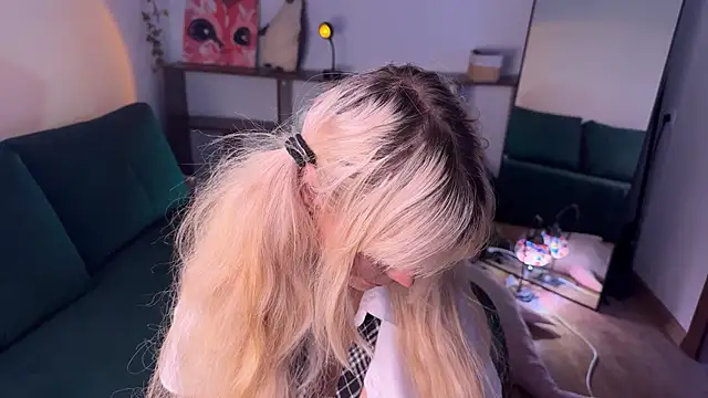 Snapshot of Eerectioneering chatting on October 12, 2025, 11:42 am Eerectioneering online show from October 12, 2025, 11:42 am