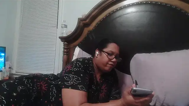 ebonyred online show from February 24, 2026, 2:20 am