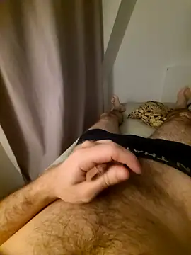 doudoucharlyc4 online show from March 9, 2026, 11:31 pm