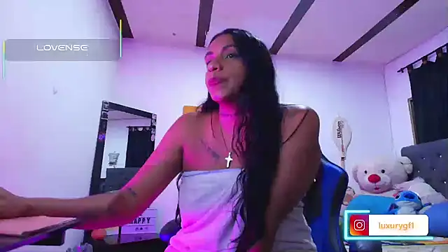 Pocahontaslovex online show from July 24, 2026, 11:47 pm