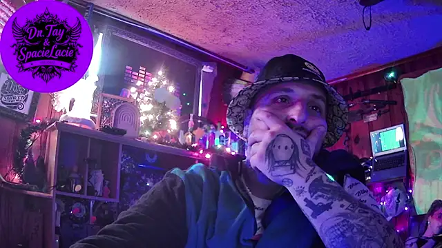 tayshie online show from December 27, 2024, 7:35 pm