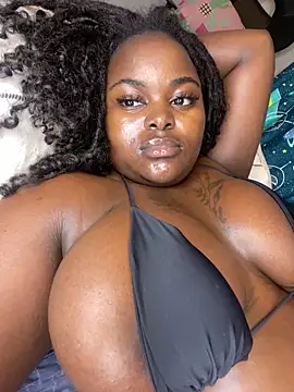 Honeycoco0211 online show from February 17, 2025, 6:31 am