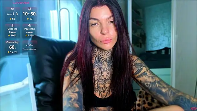 tattooedBabyy online show from April 30, 2026, 7:04 am