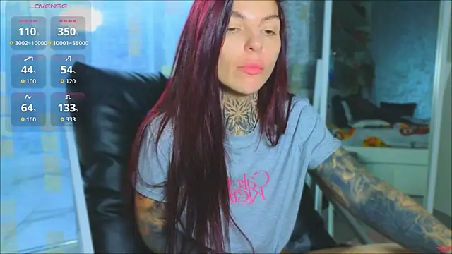 tattooedBabyy online show from May 14, 2026, 9:27 am
