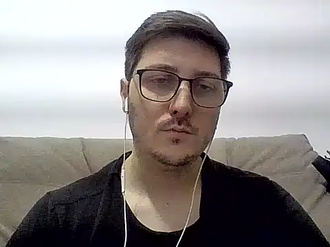 Snapshot of ShiitakeBR chatting on December 5, 2024, 12:08 am ShiitakeBR online show from December 5, 2024, 12:08 am