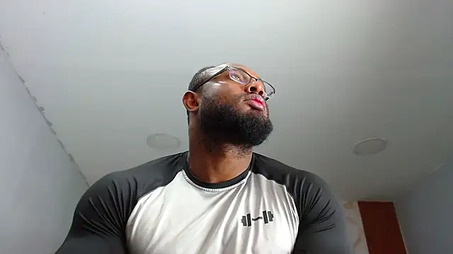 Snapshot of George_Dominator chatting on February 26, 2025, 7:16 pm George Dominator online show from February 26, 2025, 7:16 pm