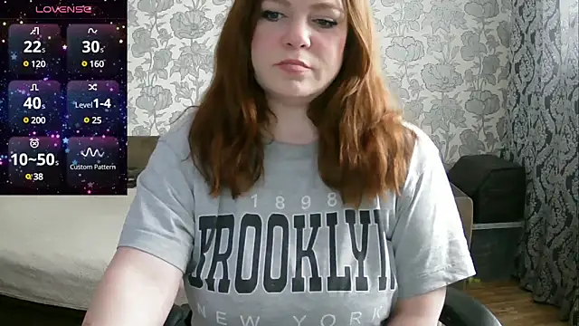 Snapshot of Sabrina_Poison chatting on February 18, 2025, 11:33 am Sabrina Poison online show from February 18, 2025, 11:33 am