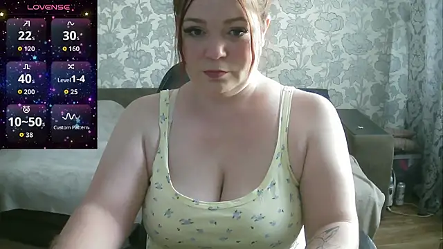 Snapshot of Sabrina_Poison chatting on October 2, 2025, 6:42 am Sabrina Poison online show from October 2, 2025, 6:42 am