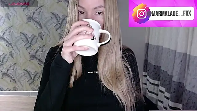 Snapshot of Marmalade_Fox chatting on May 16, 2026, 1:32 pm Marmalade Fox online show from May 16, 2026, 1:32 pm
