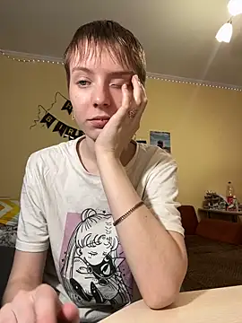 Crayzy Luv online show from February 27, 2025, 6:31 pm