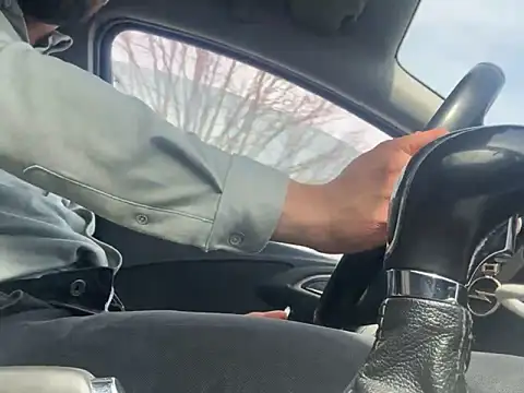 Snapshot of beyourself1323 chatting on March 11, 2025, 9:45 am beyourself1323 online show from March 11, 2025, 9:45 am