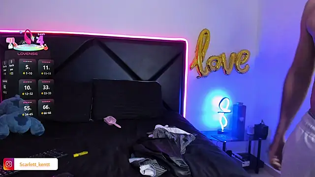 Snapshot of ScarlettAndClark chatting on February 27, 2026, 4:23 am ScarlettAndClark online show from February 27, 2026, 4:23 am