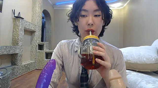 Kunimitsuu  online show from February 14, 2025, 7:33 pm