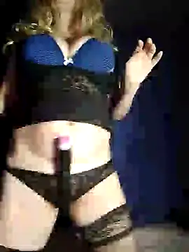 Snapshot of FameLara chatting on January 23, 2025, 4:30 am FameLara online show from January 23, 2025, 4:30 am