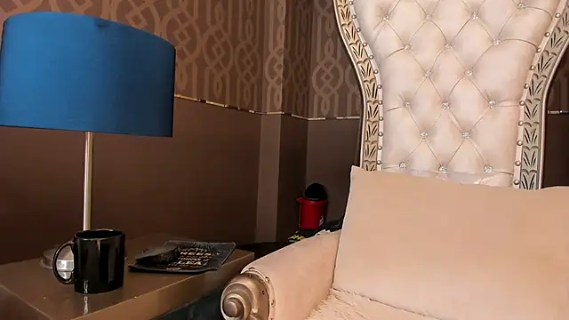 Janna Rousse  online show from January 27, 2025, 9:11 pm