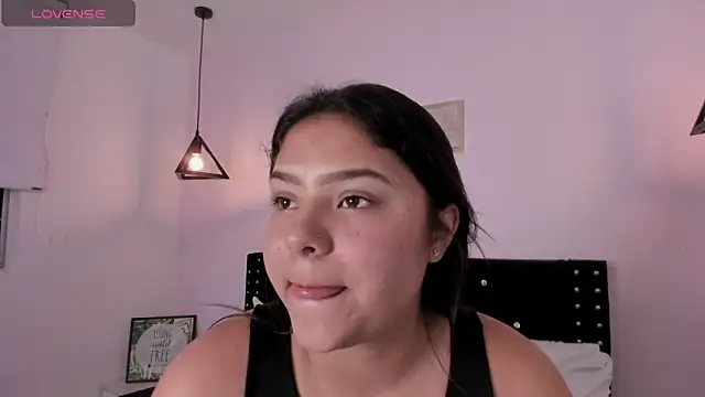Oriana Guzman online show from September 15, 2025, 12:32 am