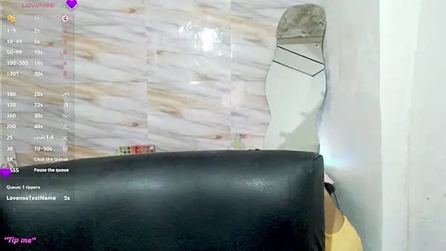 Snapshot of mariana_190 chatting on January 22, 2025, 1:42 am mariana 190 online show from January 22, 2025, 1:42 am