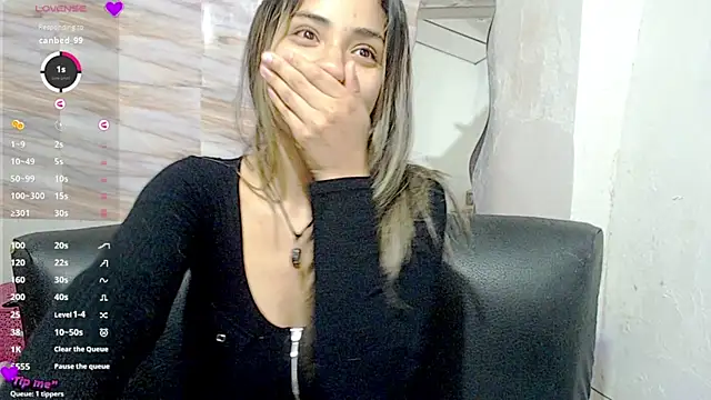 Snapshot of mariana_190 chatting on February 6, 2025, 11:48 pm mariana 190 online show from February 6, 2025, 11:48 pm