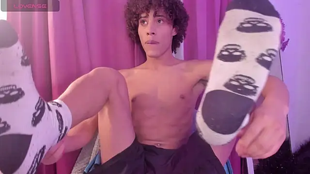 kleo helenos online show from March 8, 2026, 8:18 am