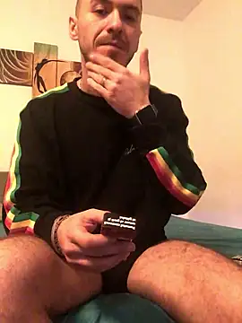 Snapshot of BenDover313OF chatting on December 2, 2024, 4:20 pm BenDover313OF online show from December 2, 2024, 4:20 pm