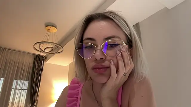 Snapshot of BaayBee__ chatting on January 17, 2025, 3:32 pm BaayBee online show from January 17, 2025, 3:32 pm