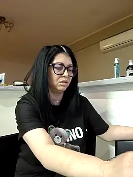 Milf Abigail online show from February 28, 2026, 3:07 am