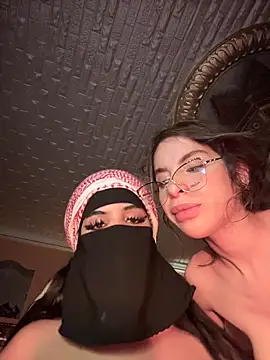 Snapshot of ORLA86 chatting on October 4, 2025, 12:19 am ORLA86 online show from October 4, 2025, 12:19 am