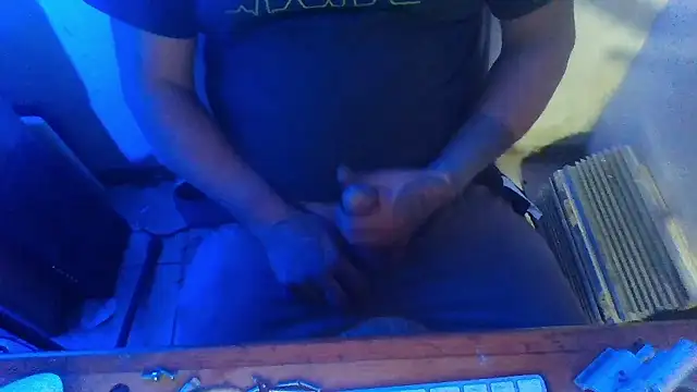 AlanDickson online show from January 19, 2026, 5:44 am