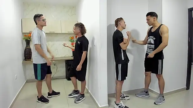 Snapshot of badguyss_bisex chatting on February 22, 2025, 7:47 pm badguyss bisex online show from February 22, 2025, 7:47 pm