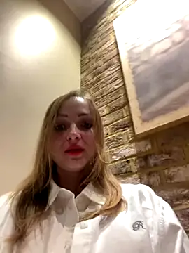 Snapshot of LadyTatiana_Madam chatting on December 3, 2024, 4:28 pm LadyTatiana Madam online show from December 3, 2024, 4:28 pm