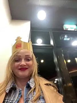 Snapshot of LadyTatiana_Madam chatting on January 10, 2025, 9:31 pm LadyTatiana Madam online show from January 10, 2025, 9:31 pm