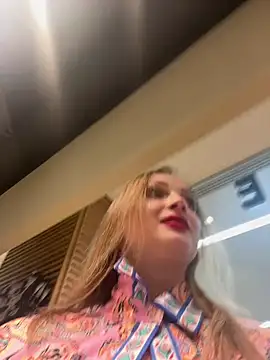 Snapshot of LadyTatiana_Madam chatting on February 11, 2025, 4:24 pm LadyTatiana Madam online show from February 11, 2025, 4:24 pm