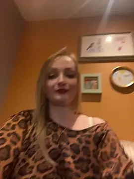 Snapshot of LadyTatiana_Madam chatting on March 8, 2025, 10:02 pm LadyTatiana Madam online show from March 8, 2025, 10:02 pm